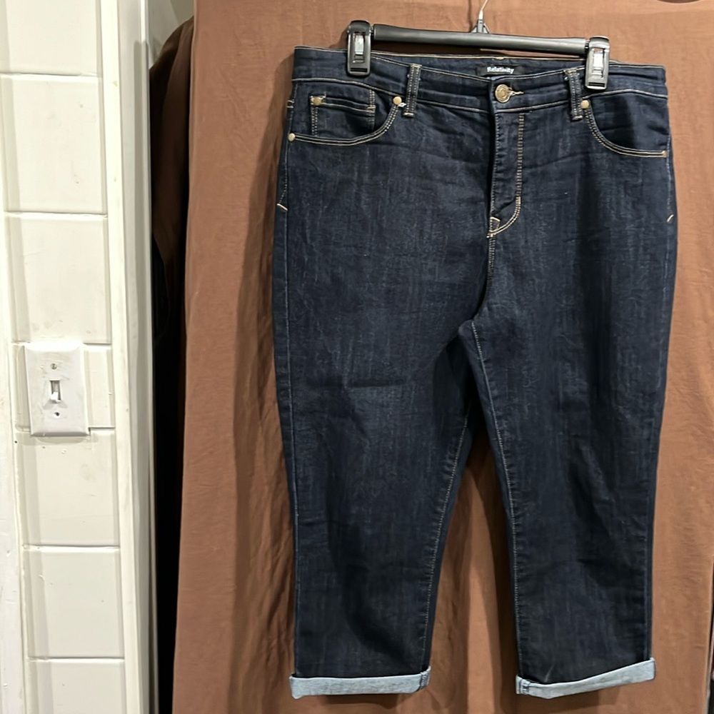 Woman capris jeans by Relatively size 16 dark jeans